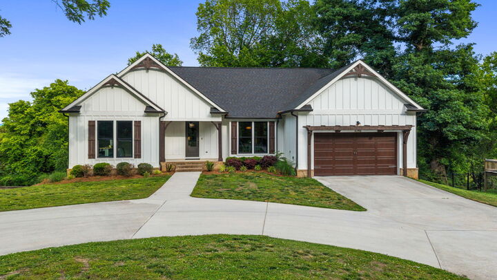 Property Photo: 6296 Fairview Road TN 37343