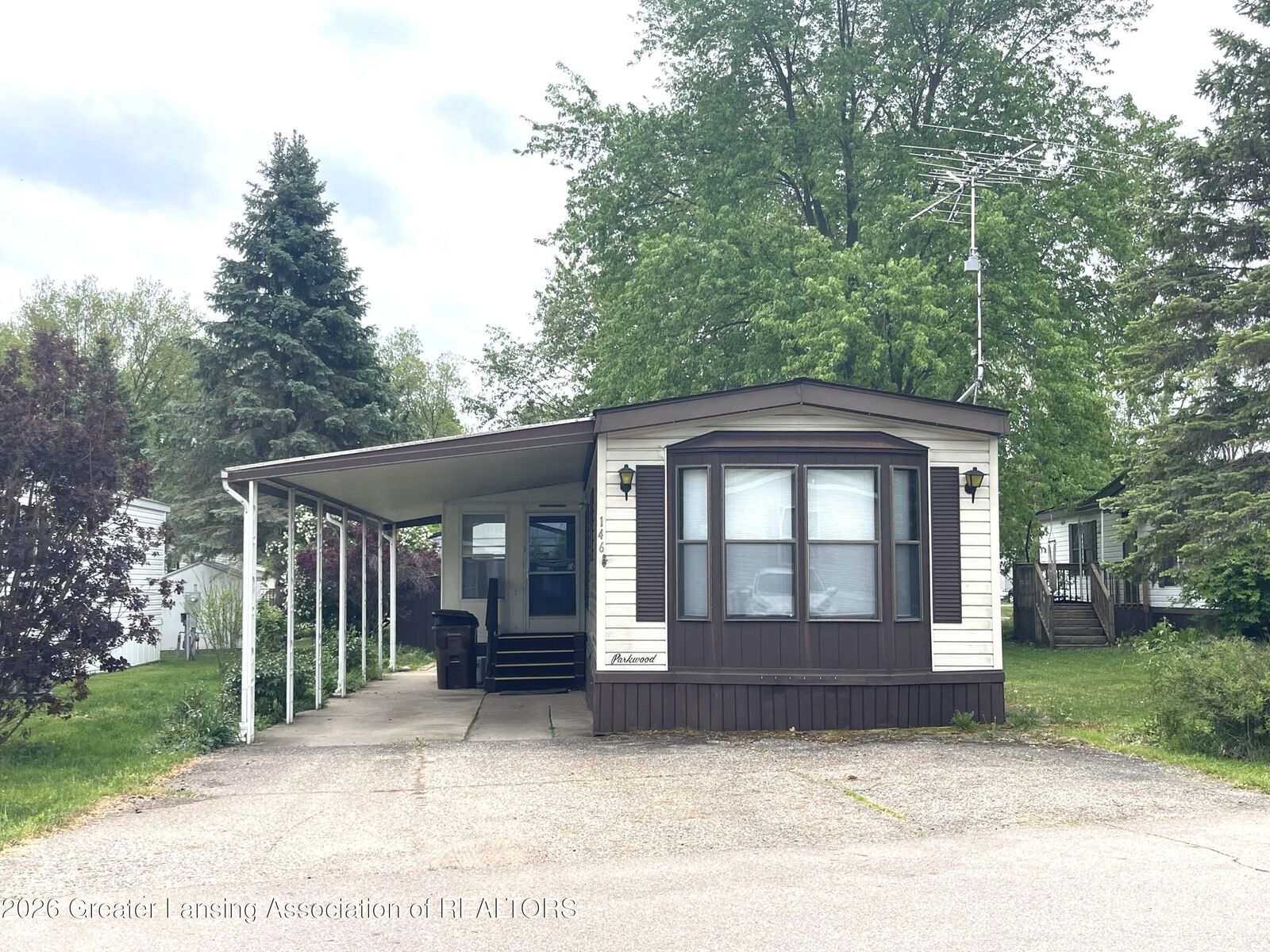 Property Photo:  855 W Jefferson Street  MI 48837 