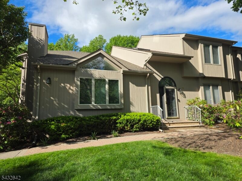 Property Photo:  32 Robinhood Dr 32  NJ 07046 
