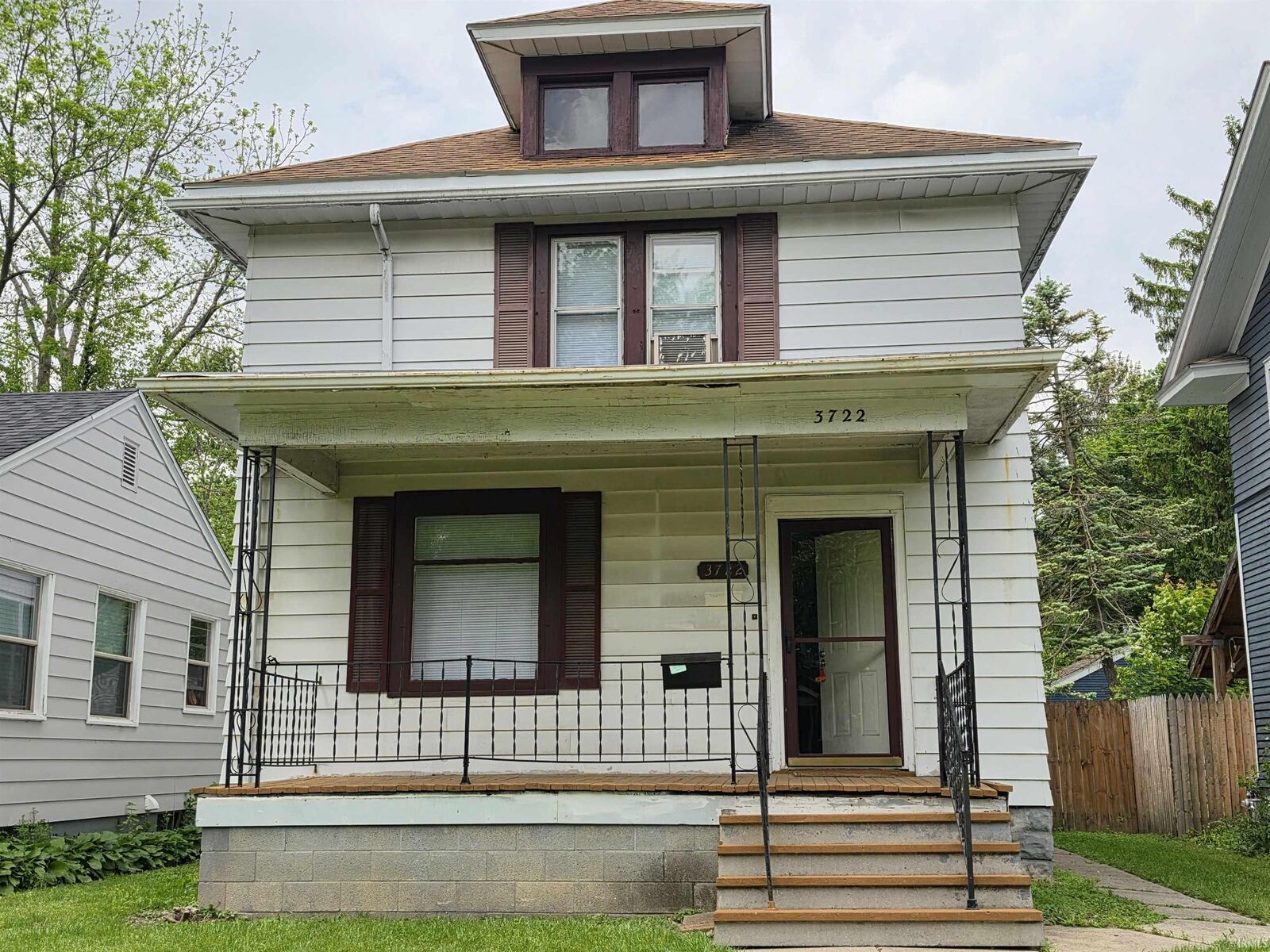 Property Photo:  3722 S Harrison Street  IN 46807-2028 