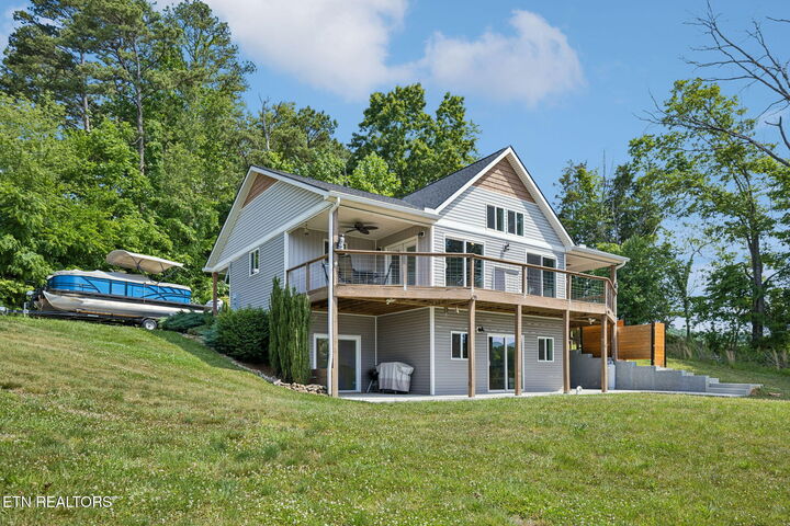 Property Photo: 408 Ernie Roberts Rd TN 37861