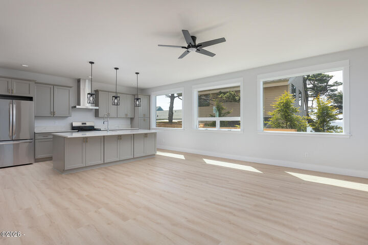 Property Photo:  3619 SW Coast Avenue  OR 97367 