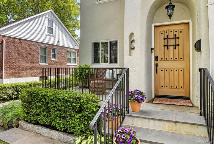 Property Photo:  20 Raynor Avenue  NY 10552 