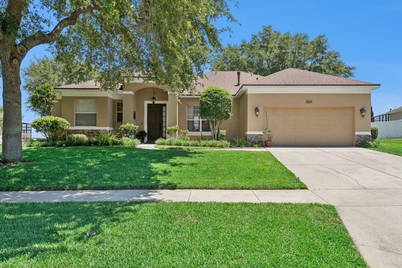Property Photo:  2824 Majestic Isle Drive  FL 34711 
