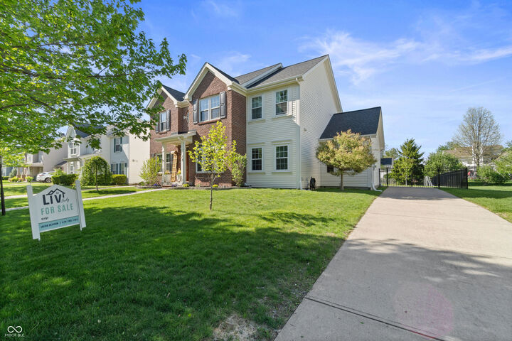 Property Photo: 728 Stockbridge Drive IN 46074