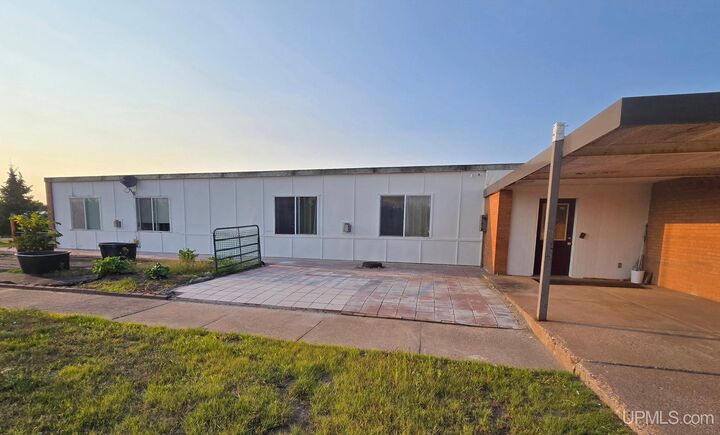 Property Photo: 530 Mitchell Street MI 49841