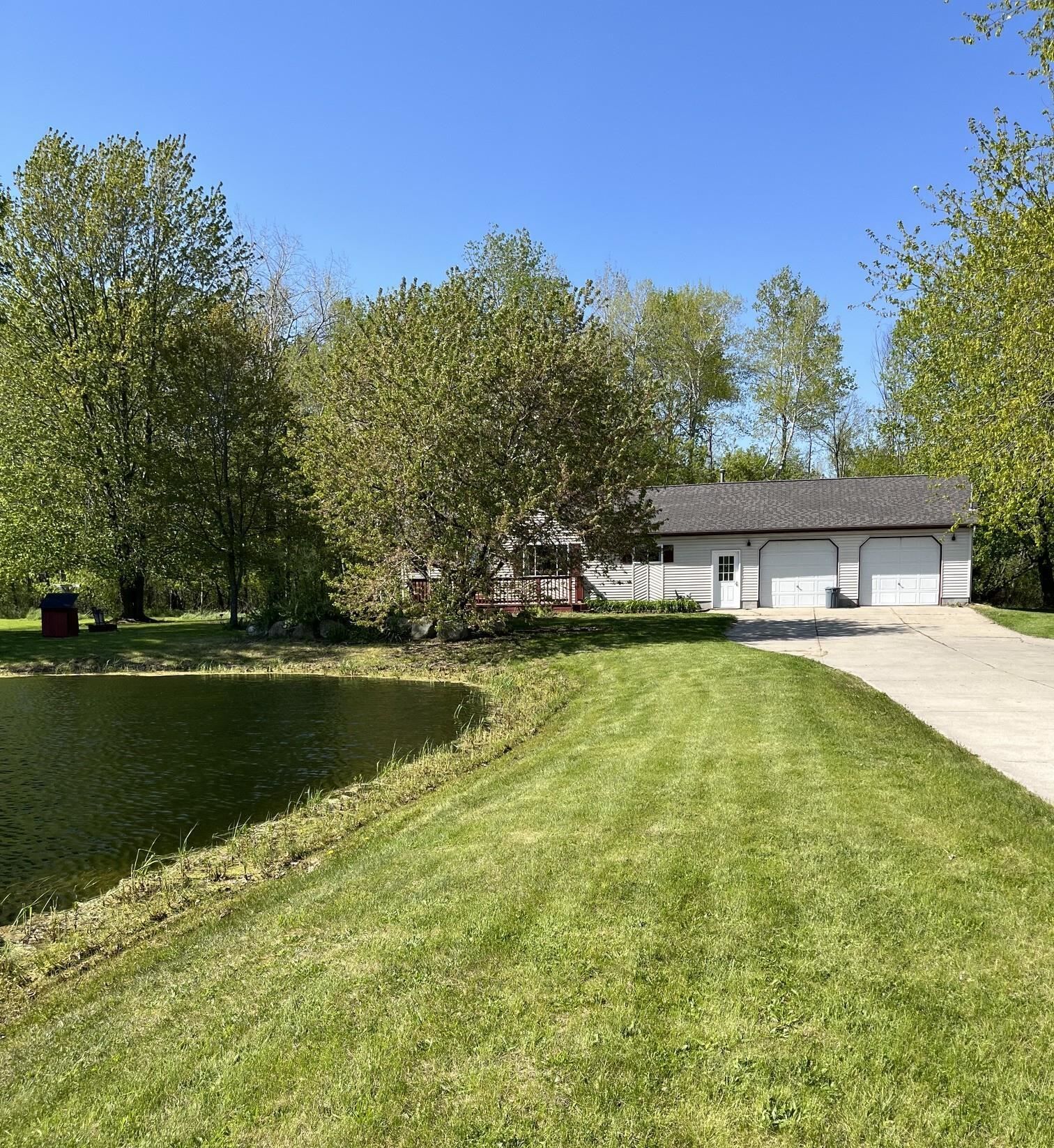 Property Photo:  2290 Dale Roads  MI 48612 