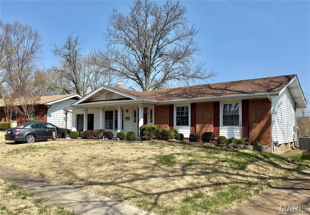 Property Photo:  1489 Brenthaven Lane  MO 63031 