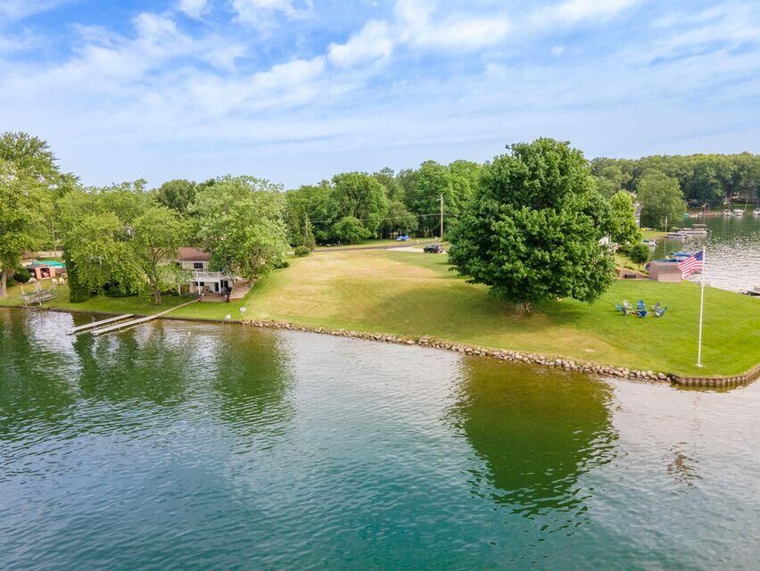 Property Photo: 11139 Oakwood Drive MI 49249