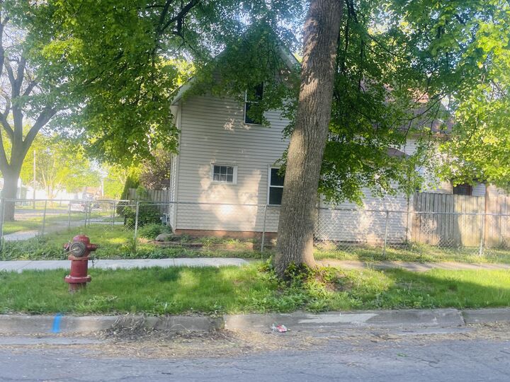 Property Photo:  412 Quarry Street  MI 49201 
