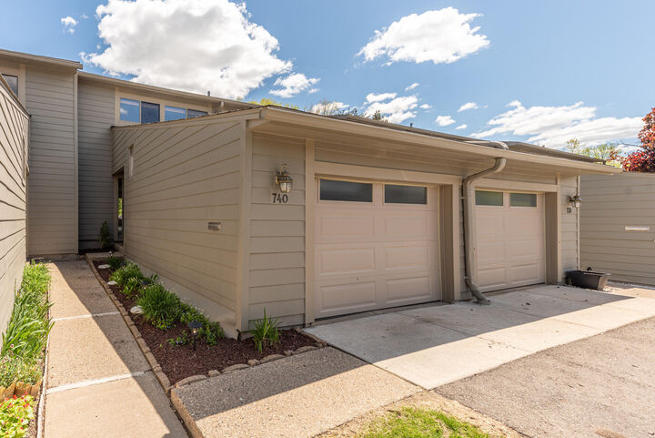 Property Photo:  740 Peninsula Court  MI 48105 