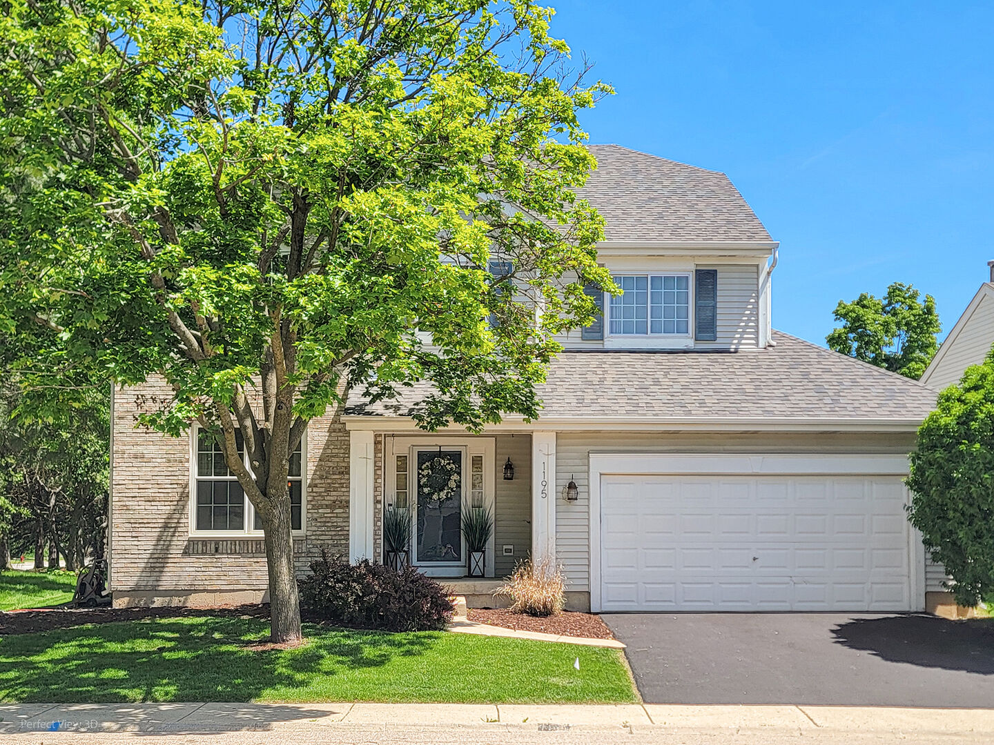 Property Photo:  1195 Masters Parkway  IL 60506 