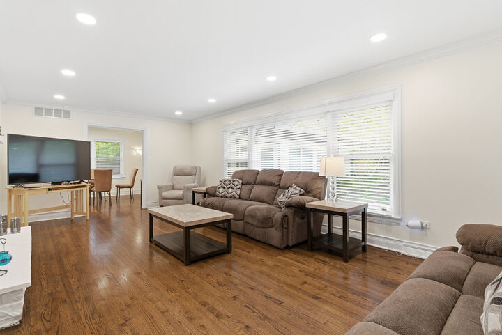 Property Photo:  1725 Sunset Ridge Road  IL 60025 