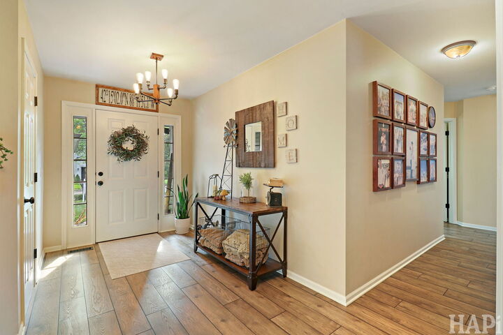 Property Photo:  326 Garrison Circle  IL 60010 