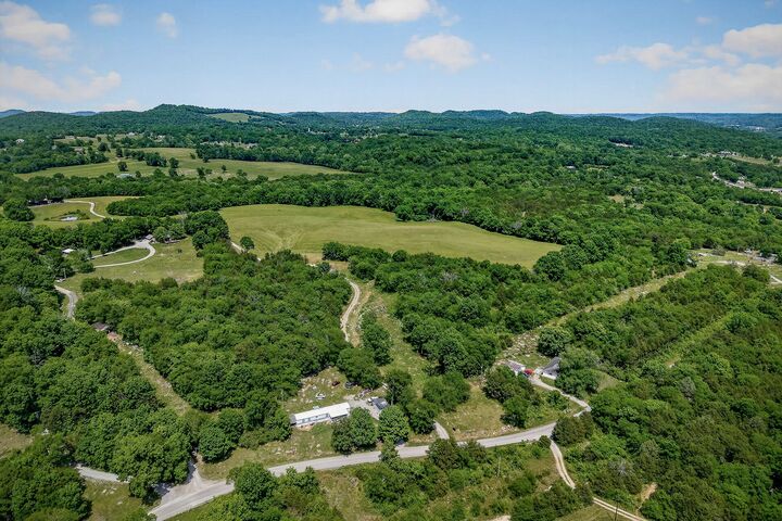 Property Photo:  1505 Lower Helton Rd  TN 37012 