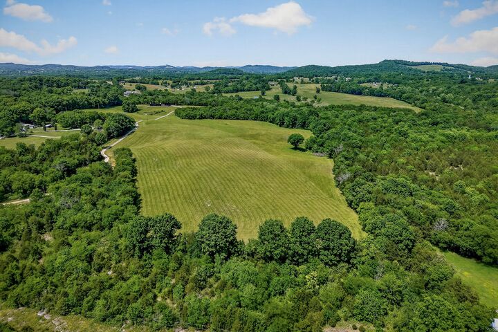 Property Photo:  1505 Lower Helton Rd  TN 37012 