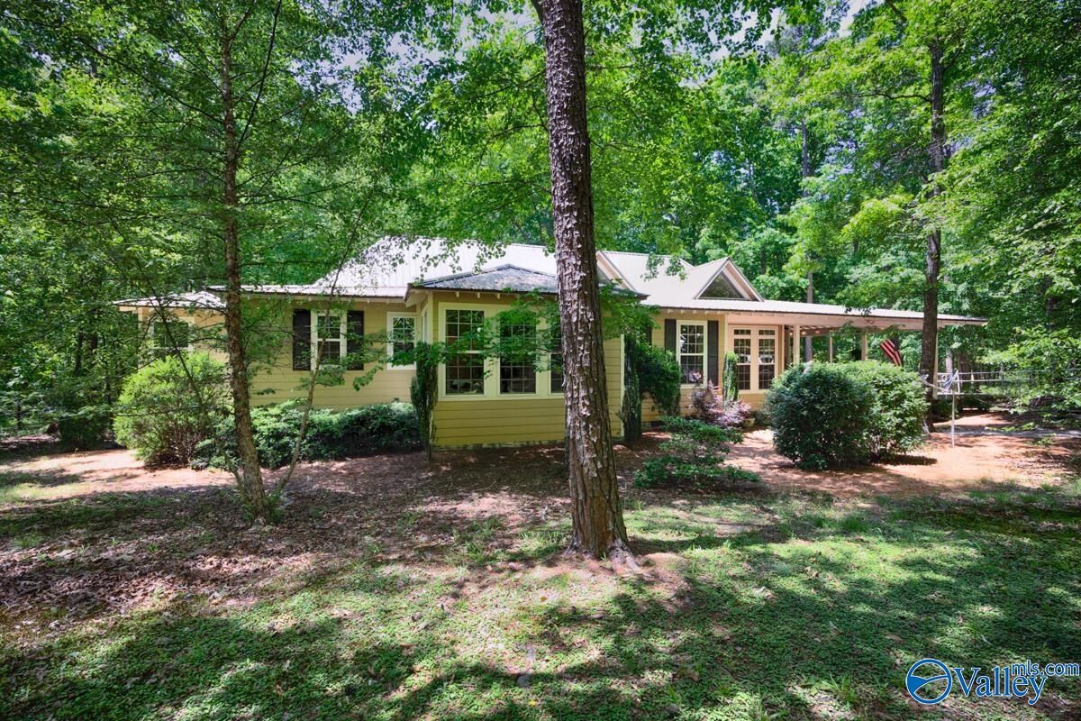 Property Photo:  611 Cove Road 4  AL 35984 
