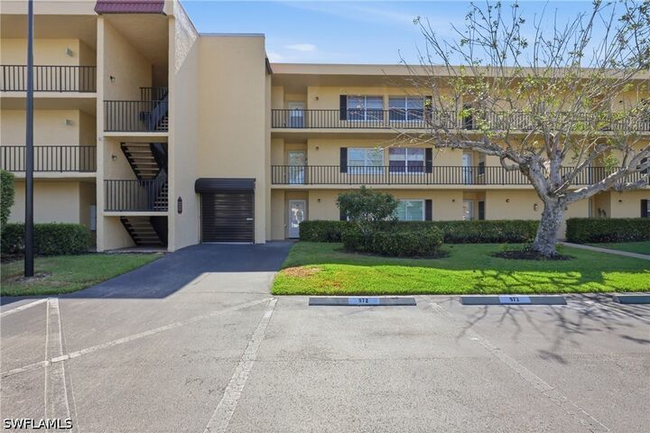 Property Photo:  1086 Forest Lakes Drive 106  FL 34105 