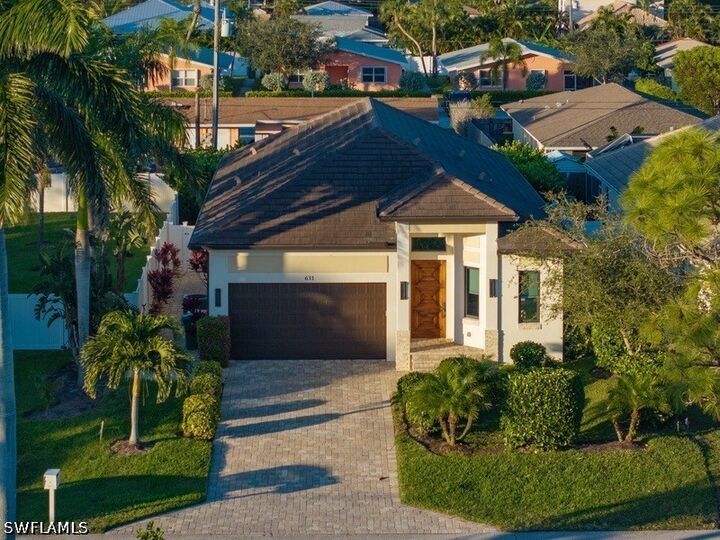 Property Photo: 631 100th Avenue N FL 34108
