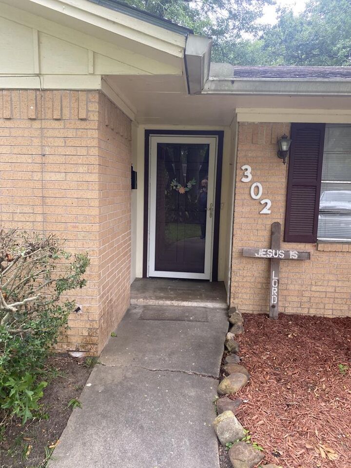 Property Photo:  302 Cunningham Drive  TX 75901 