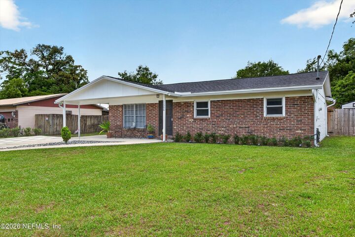Property Photo:  11506 Renne Drive E  FL 32218 