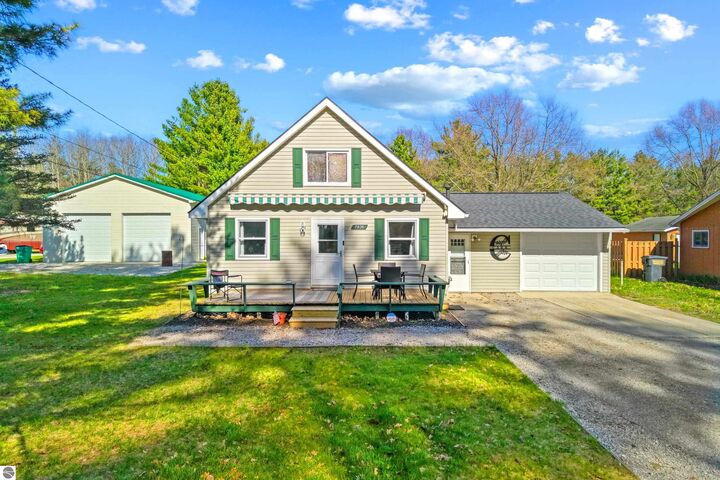 Property Photo:  7936 E Cedar Lake Drive  MI 48738 