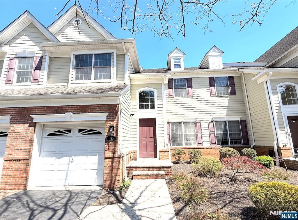 Property Photo:  5 Magnolia Lane 54  NJ 07009 