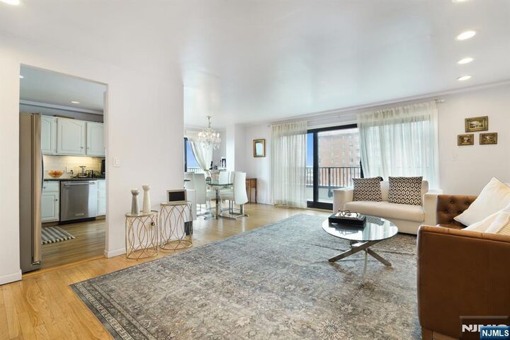 Property Photo:  150 Overlook Ph3  NJ 07601 