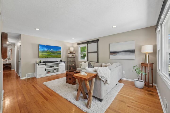Property Photo:  2723 McNair Drive N  MN 55422 