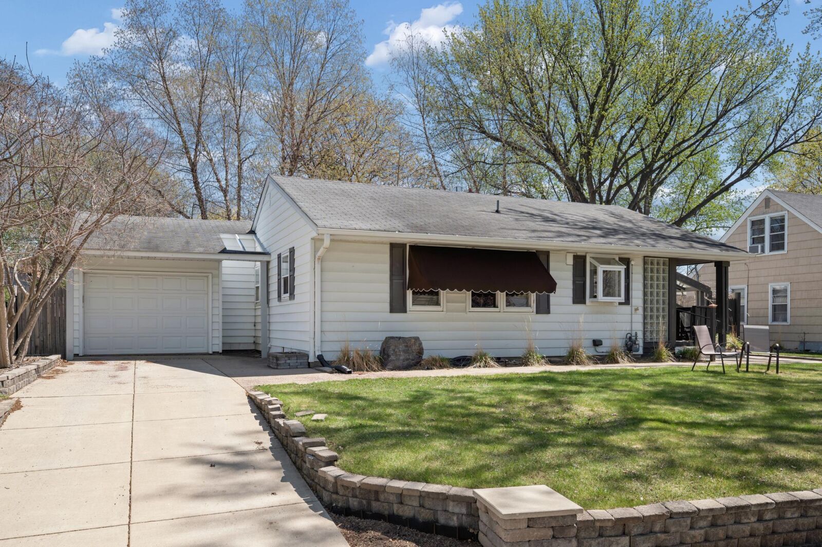 Property Photo: 5929 Queen Avenue S MN 55410