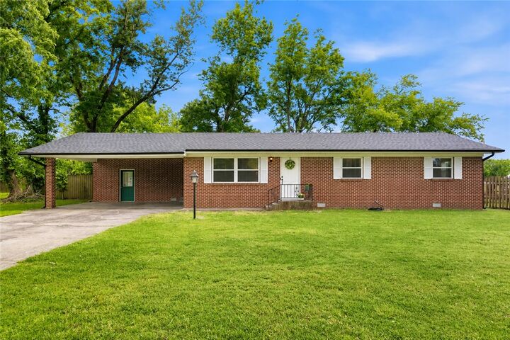 Property Photo: 204 Kimberly Lane AR 72756