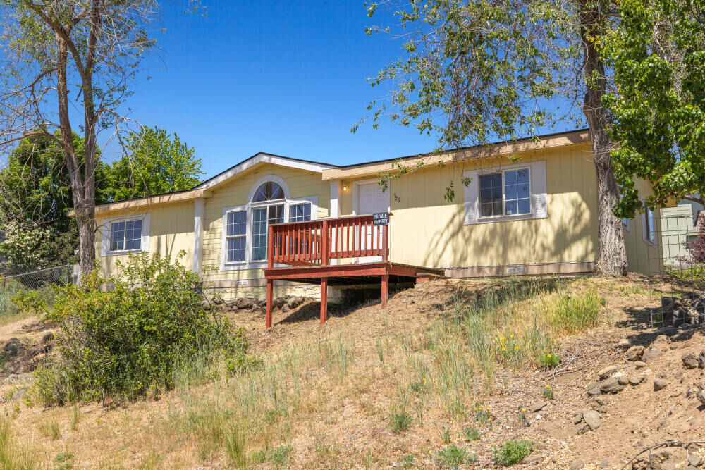 Property Photo:  729 Hill Street  OR 97601 