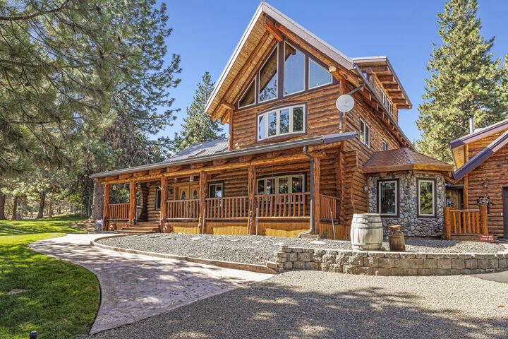 Property Photo: 13500 Lava Lane OR 97603