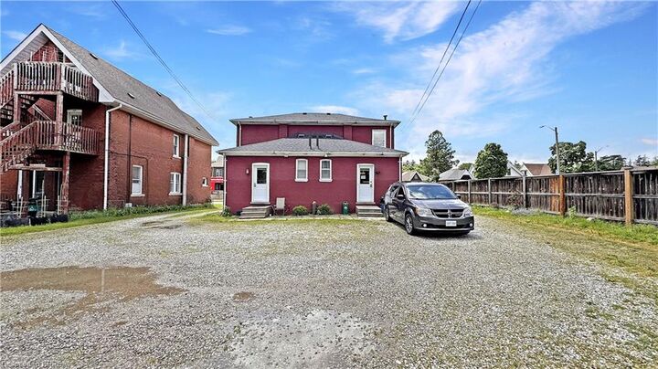 Property Photo:  275 Brant Avenue  ON N3T 3J6 