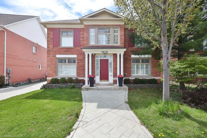 Property Photo:  200 Lexington Road  ON L6H 6L6 