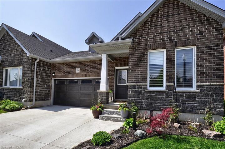 Property Photo:  324 Fairway Road  ON N4T 0A4 