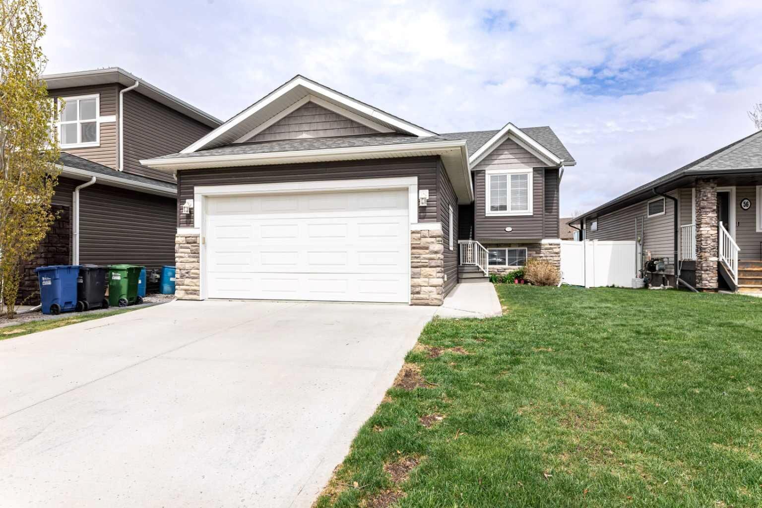 Property Photo:  52 Vancouver Crescent  AB T4R 0N6 