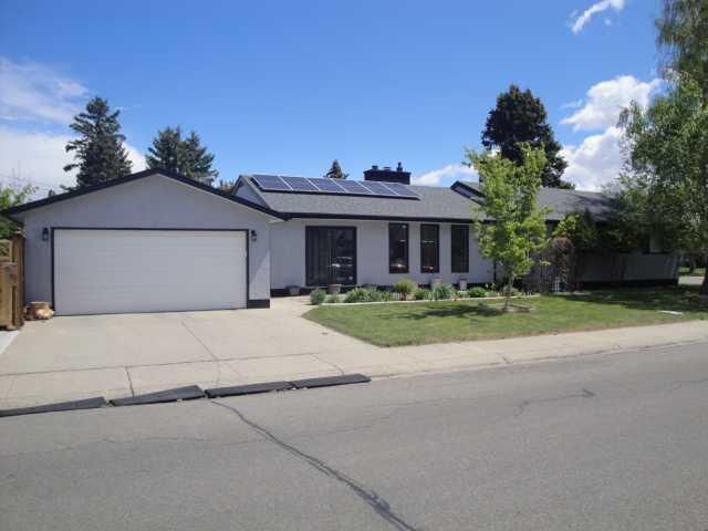Property Photo: 1611 24 Street S AB T1K 2M2