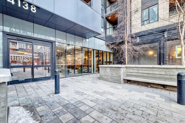 Property Photo:  4138 University Avenue NW 612  AB T3B 6L4 