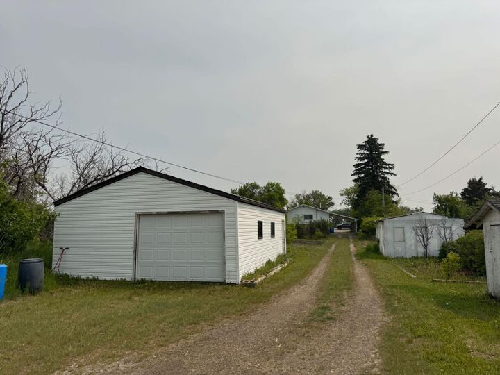 Property Photo:  9920 113 Street  AB T0H 1L0 