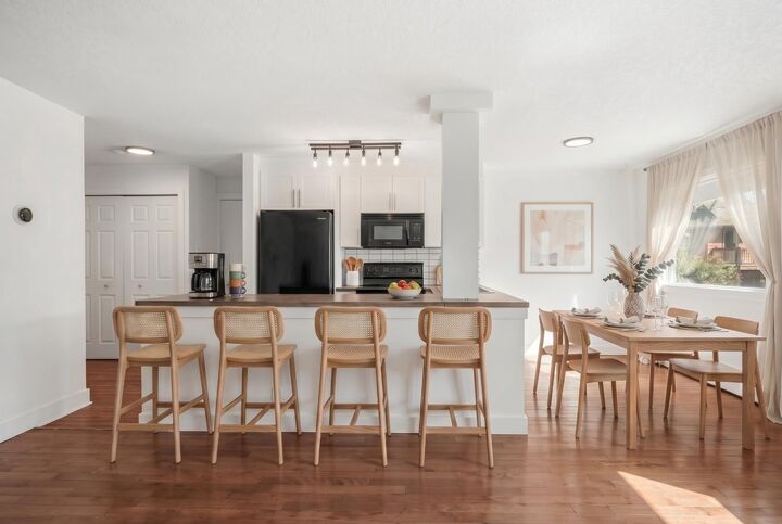 Property Photo:  2110 15 Street SW 7  AB T2T 3Y8 