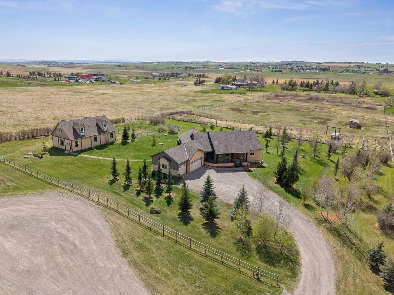 Property Photo:  394049 12 Street E  AB T1S 1A1 