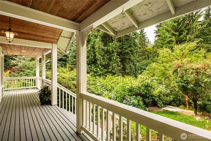 Property Photo: 825 204th Drive SE WA 98290