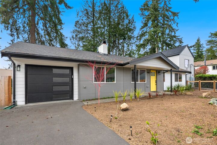 Property Photo: 1402 N 136th Street WA 98133