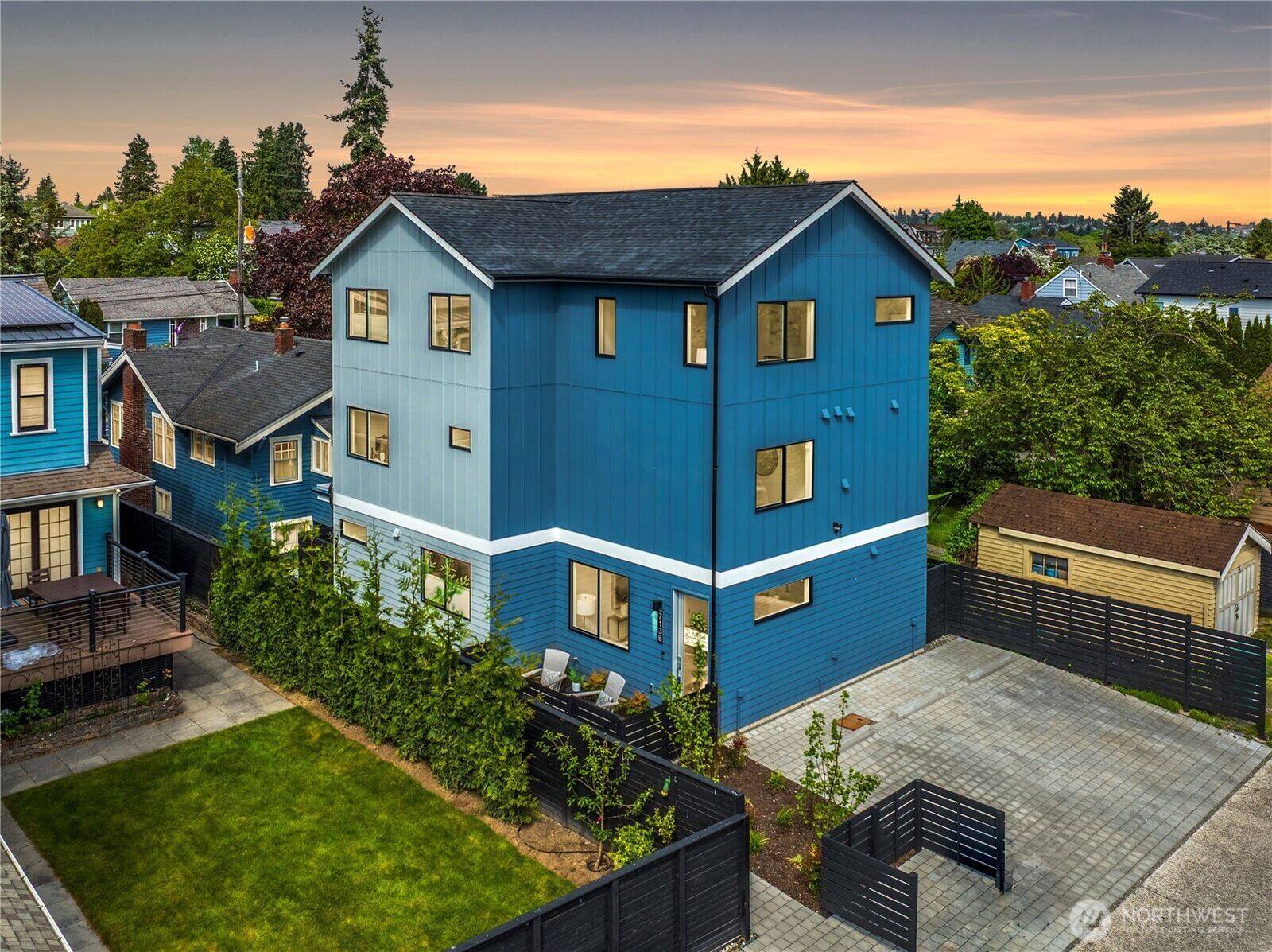 Property Photo:  713 B N 70th Street  WA 98103 