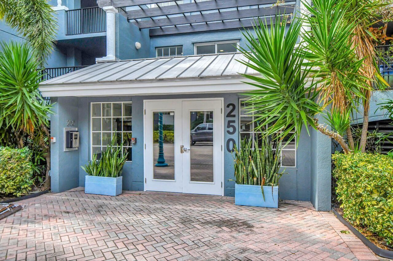 Property Photo: 250 NE 3rd Avenue 1408 FL 33444