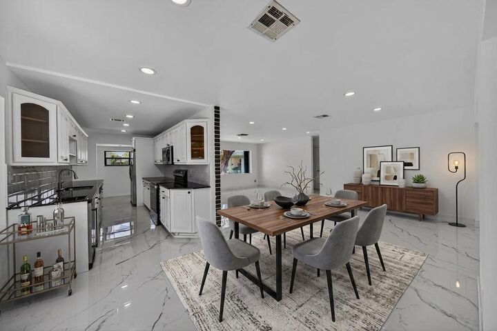 Property Photo:  2740 NW 9th Lane  FL 33311 