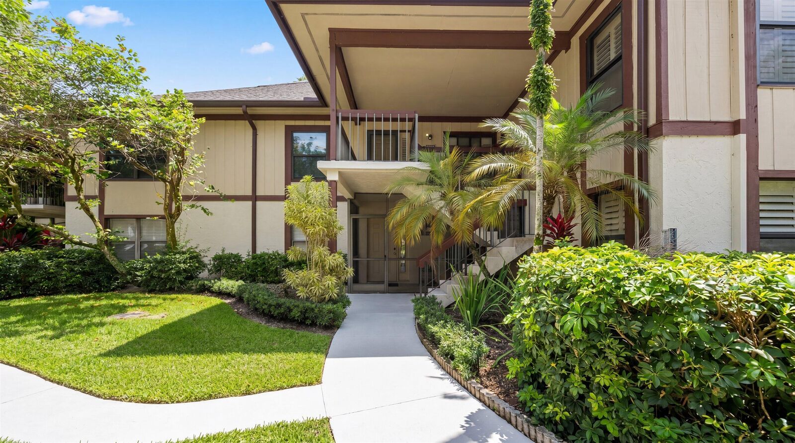 Property Photo:  13400 Polo Rd 203  FL 33414 
