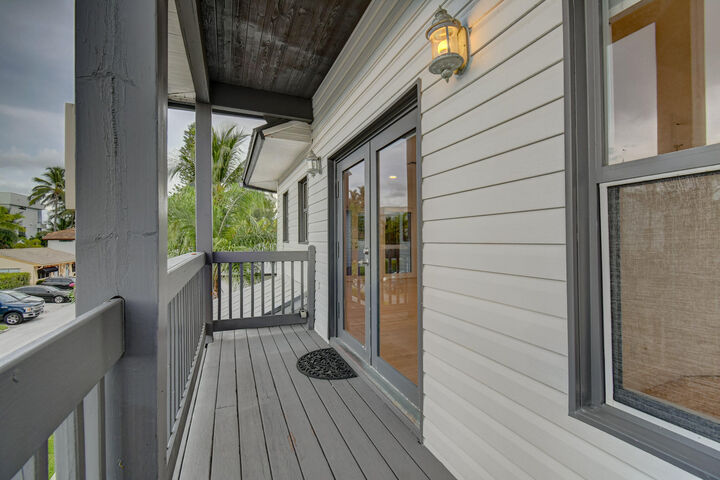 Property Photo:  21 Oceanview Drive C  FL 33435 