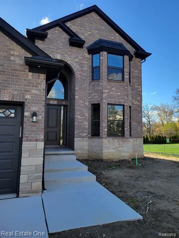 Property Photo:  25 Florence Drive  MI 48098 